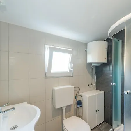 Apartamento Keran Sukošan