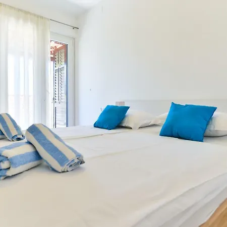 Apartamento Keran Sukošan