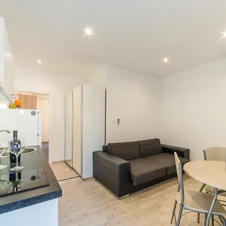 Apartamento Keran Sukošan