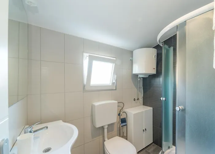 公寓 Keran Sukošan