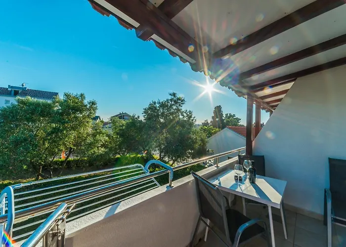 公寓 Keran Sukošan